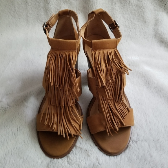 LUCKY BRAND Leesha Leather Fringe Strap Block Heel Sandal Brown Sugar Si… - Picture 2 of 12